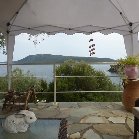 Apartment Odyssia Near The Seaside