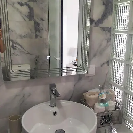 Apartment Odyssia Near The Seaside