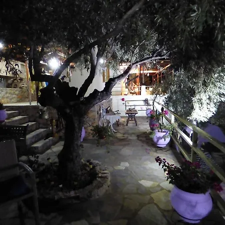 Odyssia Near The Seaside Agios Petros (Alonissos)