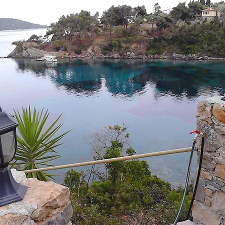 Odyssia Near The Seaside Agios Petros (Alonissos)