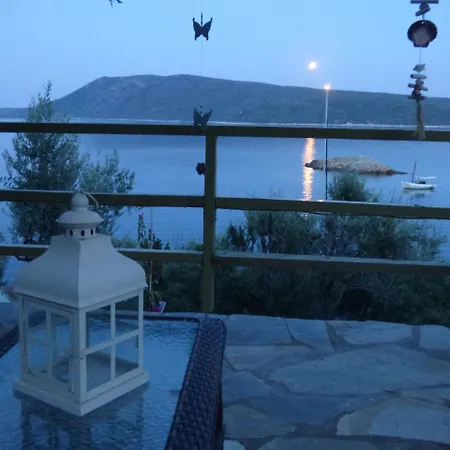 Odyssia Near The Seaside Apartment