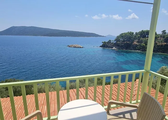 Odyssia Near The Seaside * أغيوس بطرس ألونيسوس